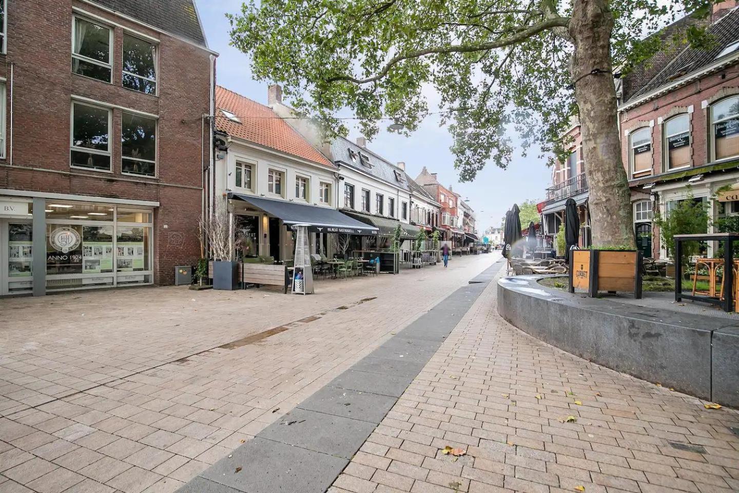 6P Hotspot Wifi Near Poppodium013 And City Center 튈뷔르흐 외부 사진